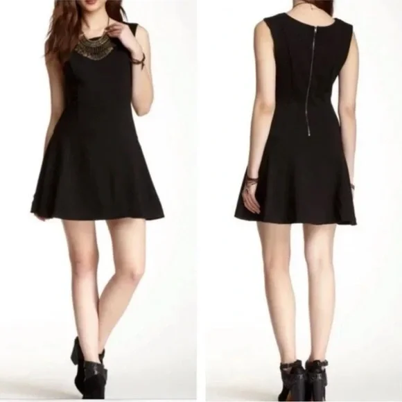 FREE PEOPLE Black Cha Cha Sleeveless Fit & Flare Dress Womens size Medium - Picture 1 of 4
